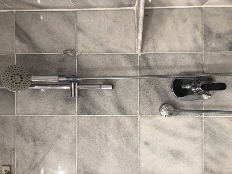 Shower Controls and Fixtures